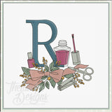 R Manicure Letter T2022