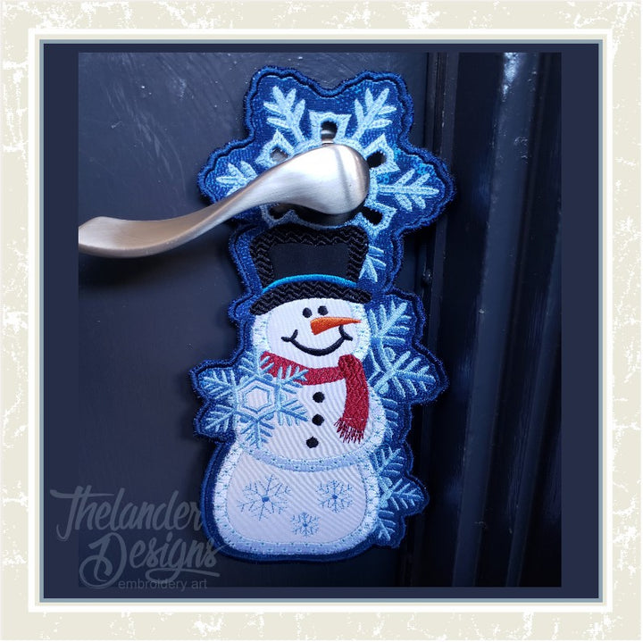 T1567 Snowman Door Hanger – Thelander Designs